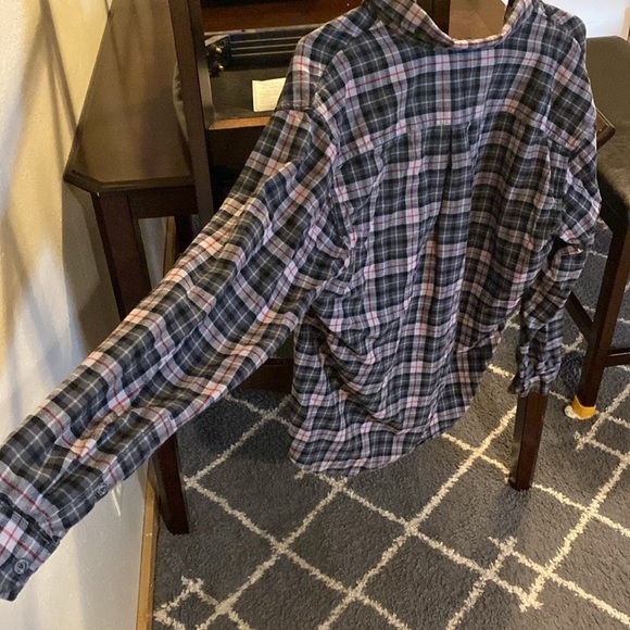 Eddie Bauer XL Flannel. Classic fit - Picture 5 of 6